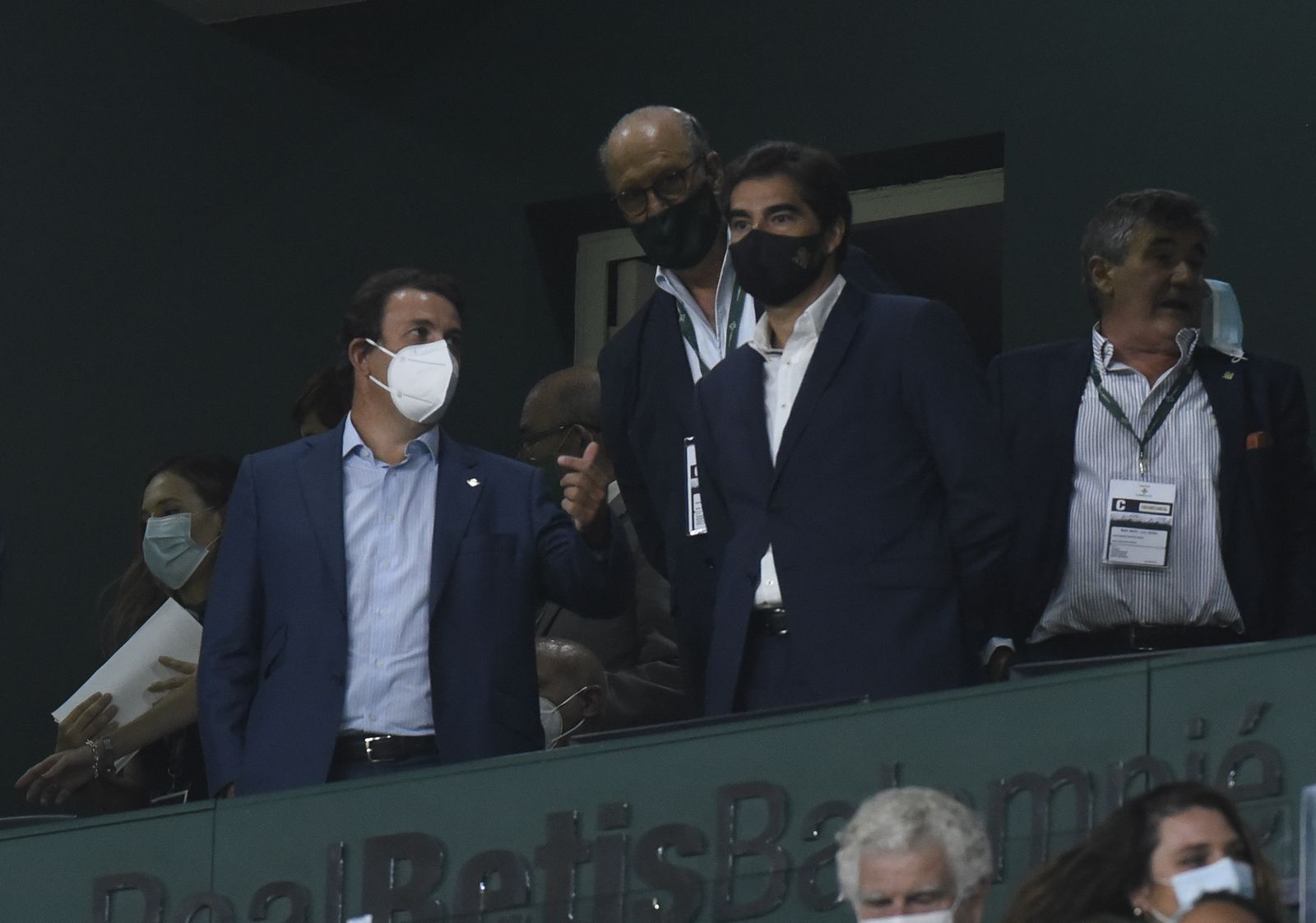 El presidente del Betis, Ángel Haro, junto a José Miguel López Catalán.