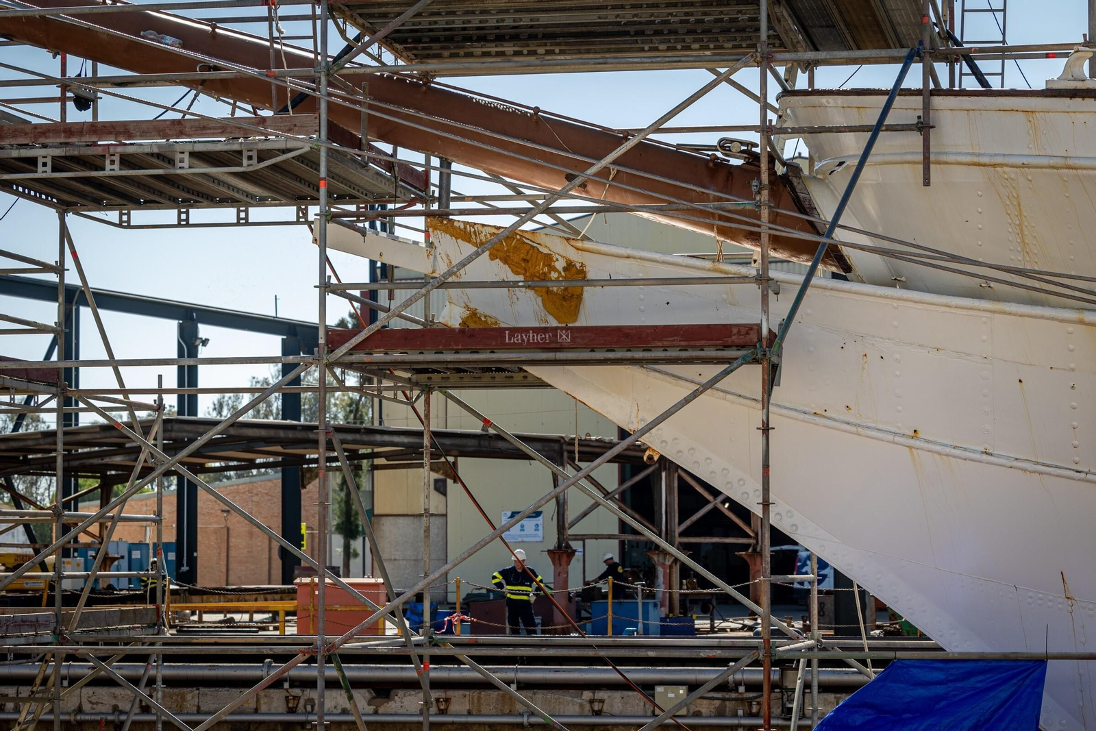 Armada: Las imágenes del 'Juan Sebastián de Elcano' de obras en Navantia San Fernando