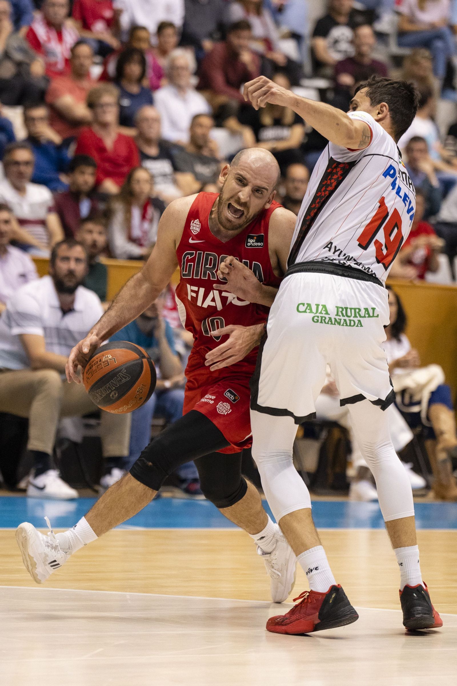 Las mejores imágenes del Basquet Manresa-Covirán Granada