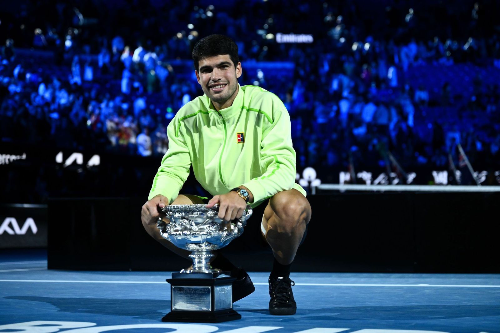 Alcaraz, con el trofeo del Open de Australia