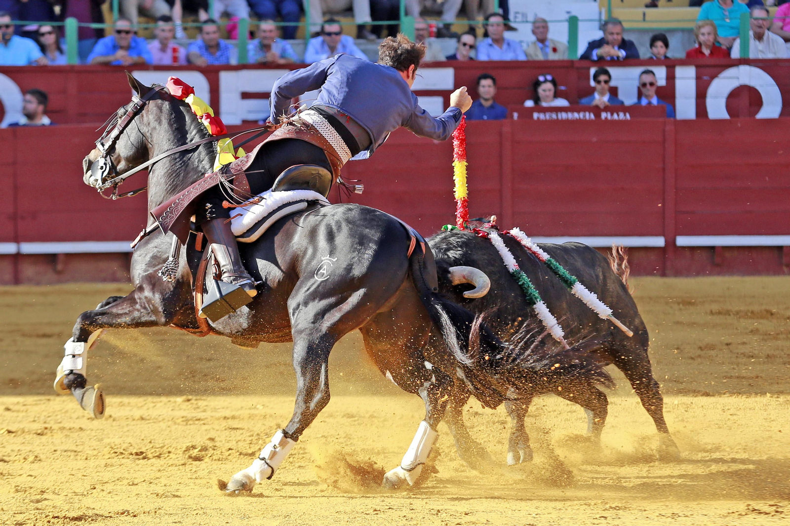 Corrida de Rejones en la plaza de Toros de Jerez