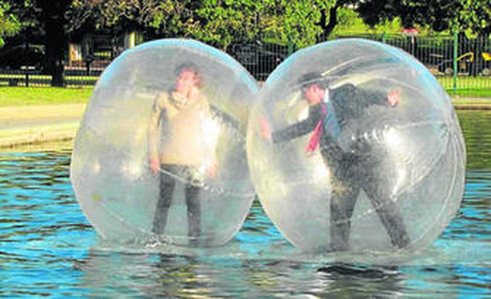 Daniel Bruman firma 'La suerte en tus manos', protagonizada por Jorge Drexler y Valeria Bertuccelli.