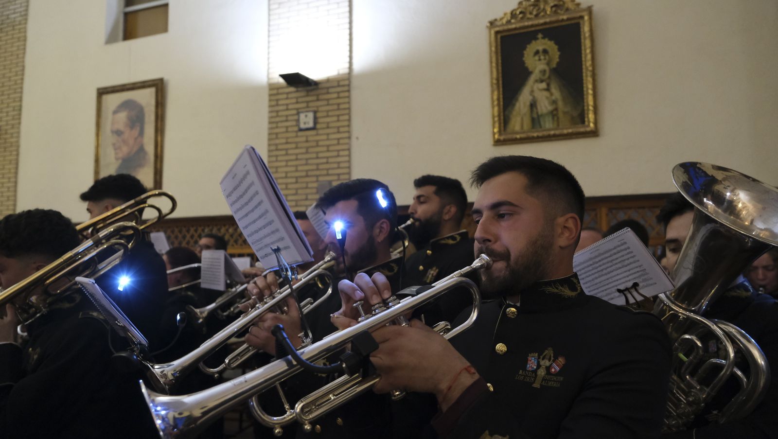Fotogalería de la procesión de Unidad por el Barrio de Piedras Redondas. Almería
