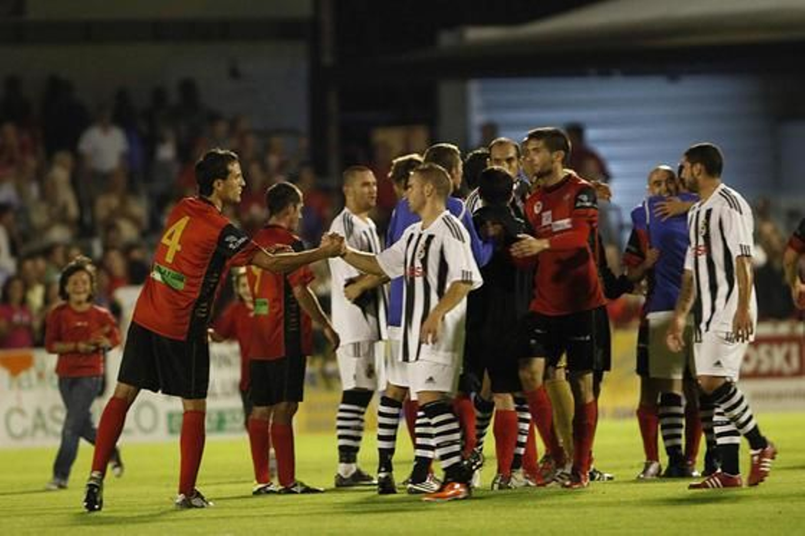 La Balona cae en su regreso a Miranda en un gran partido y queda fuera del torneo./Fotos:LOF

Foto: LOF