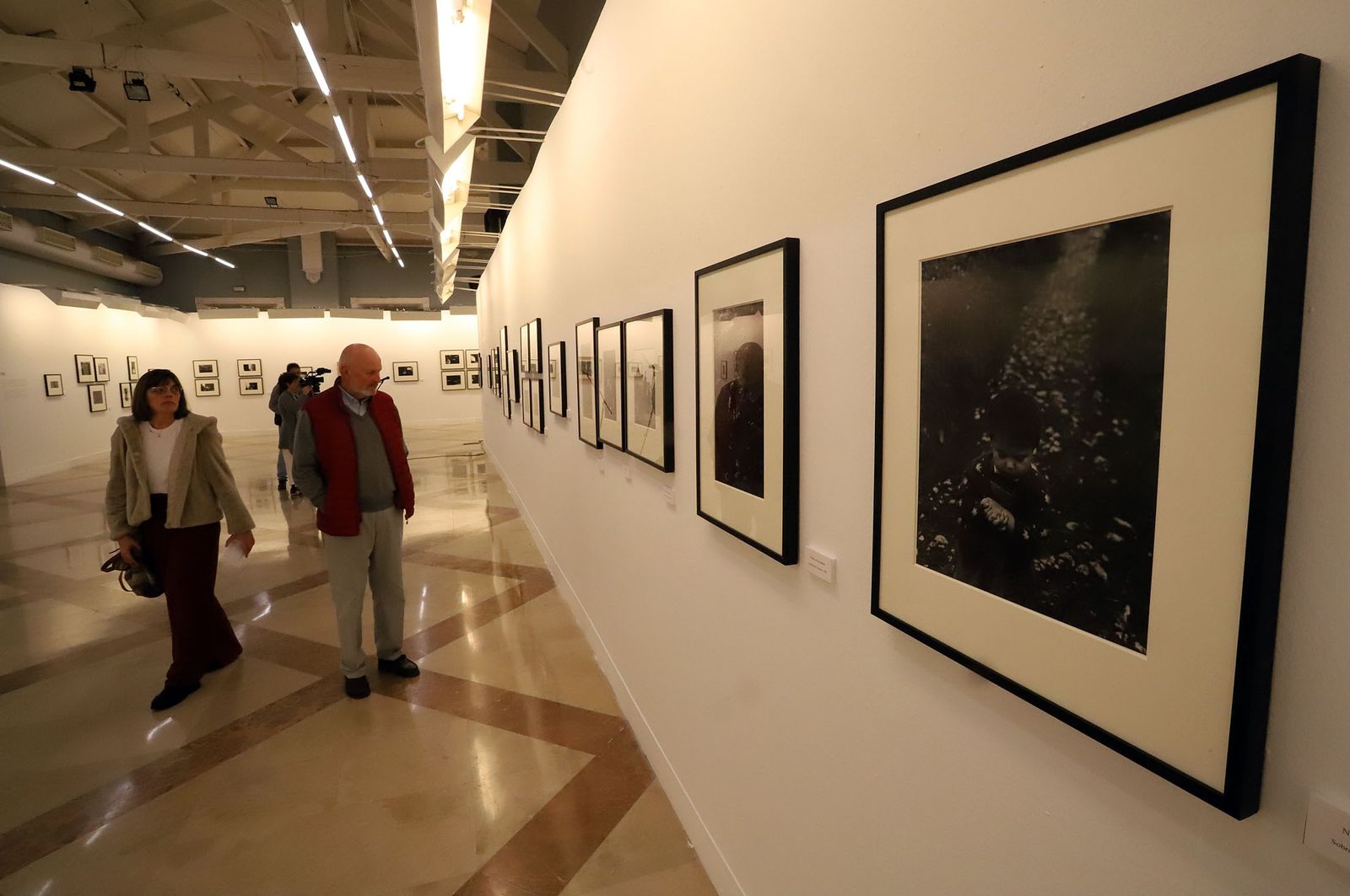 Imágenes de la exposición de Latitudes "Cualladó Esencial"