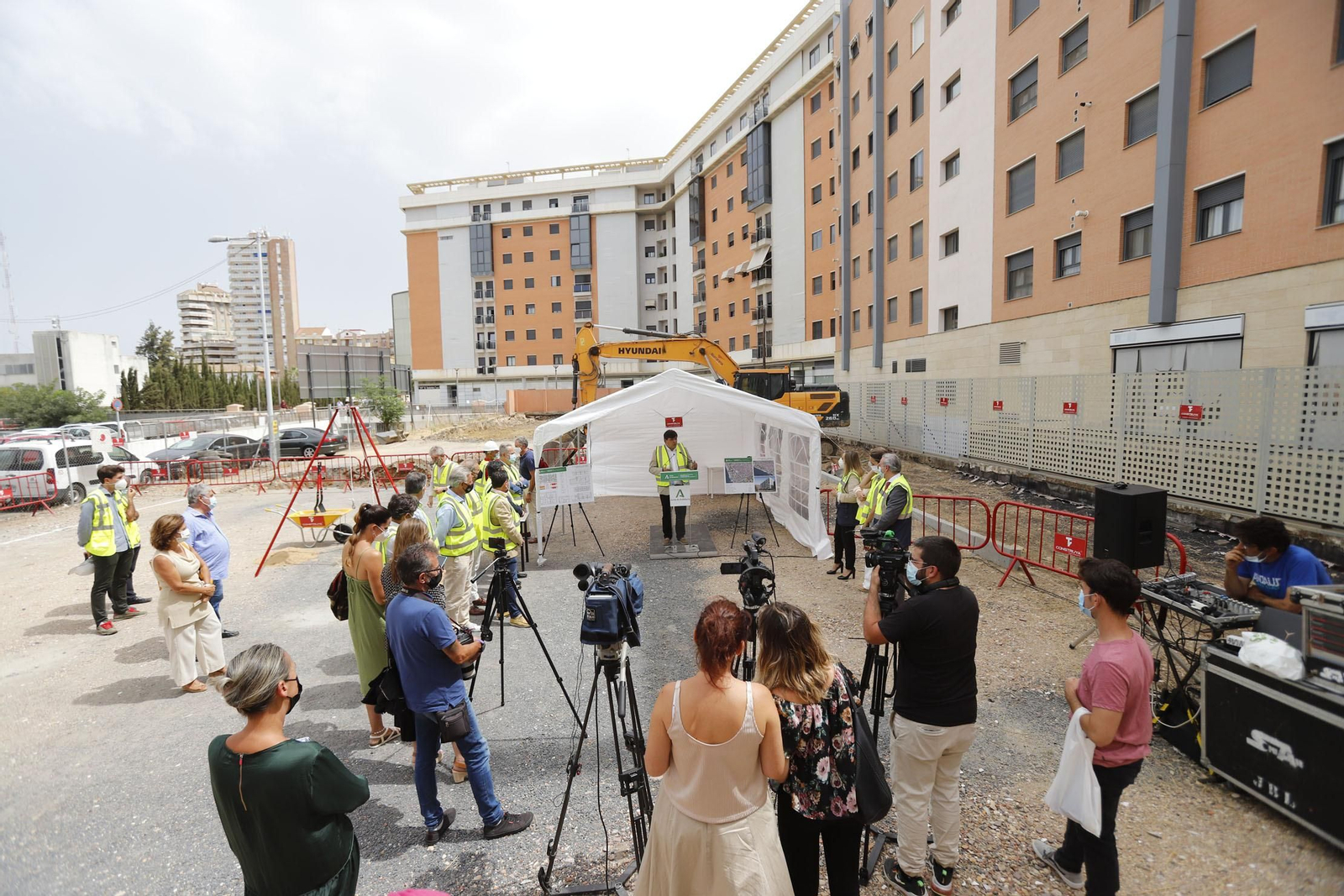 Imágenes del inicio de las obras de construcción de 48 viviendas protegidas en Huelva
