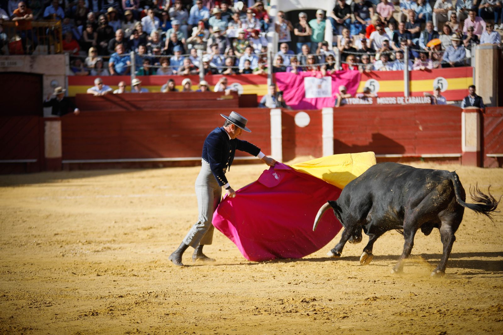 Imágenes del festival mixto lucha contra el cáncer
