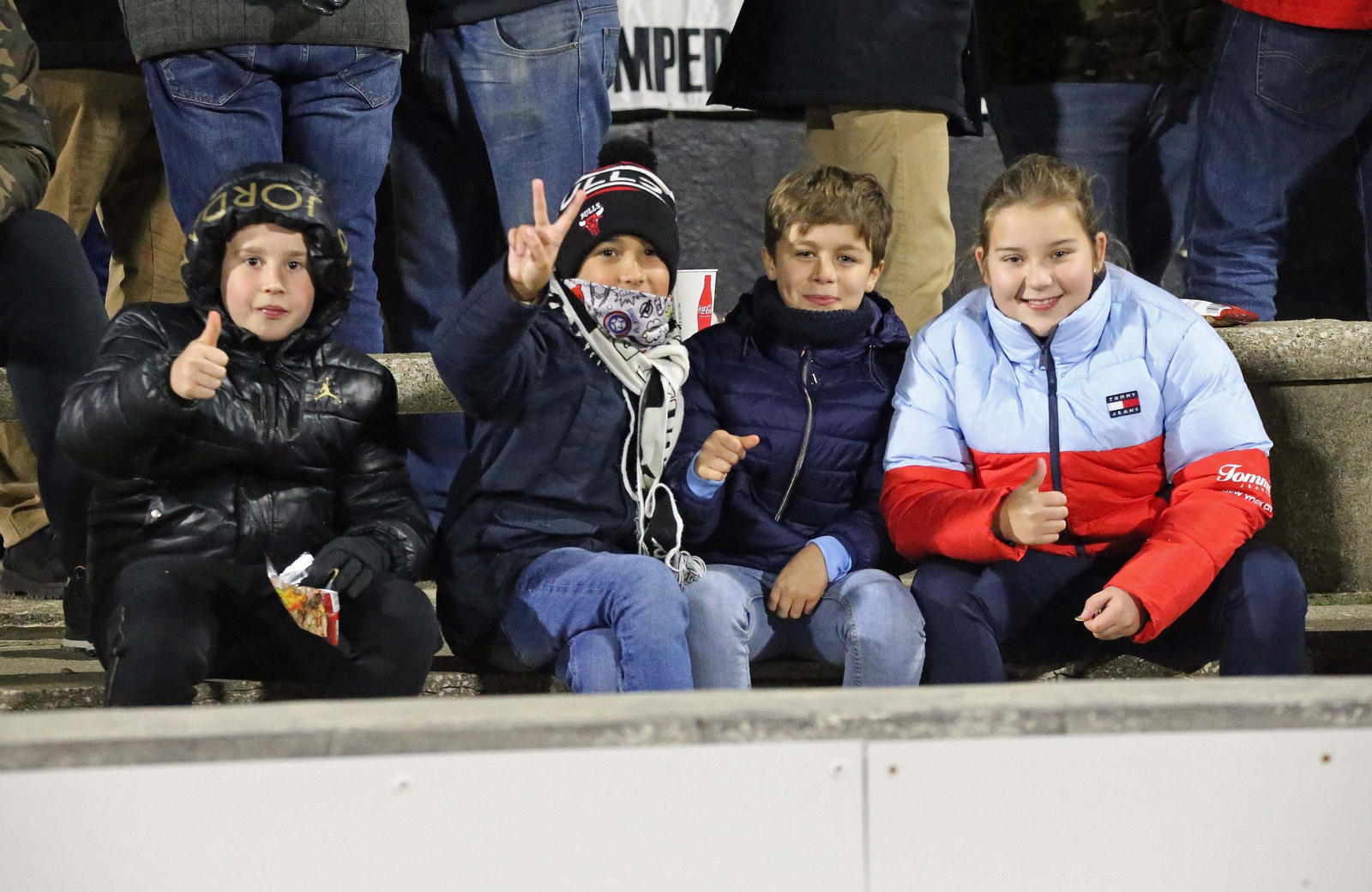Fotos de la afición en el estadio municipal de La Línea