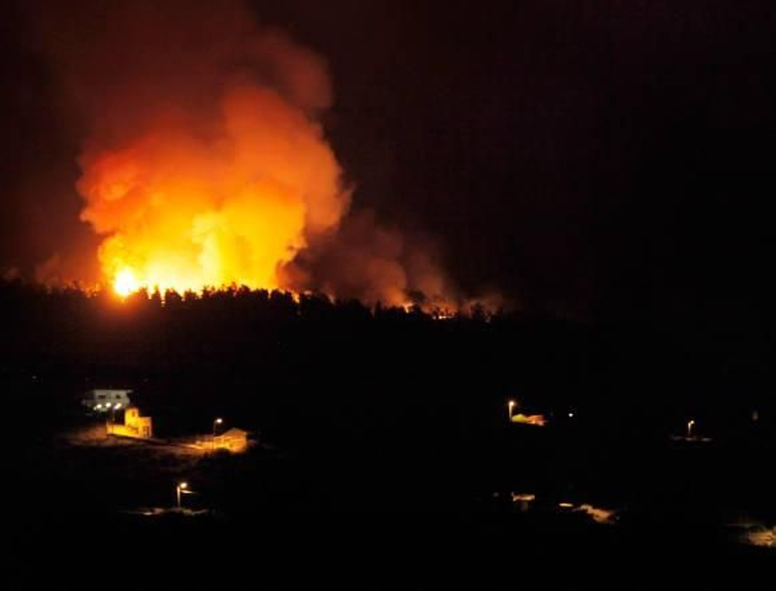 El incendio de Tenerife se eleva al nivel 2 de alarma