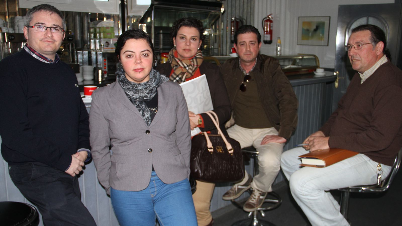 Imagen del año 2013, con cinco de los seis concejales que tenía entonces el gobierno PP-IU en Alcalá.