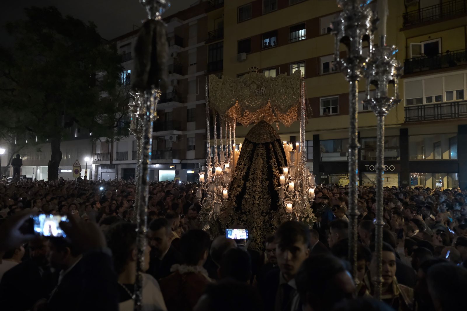 Salida extraordinaria de la Virgen de Gracia y Esperanza