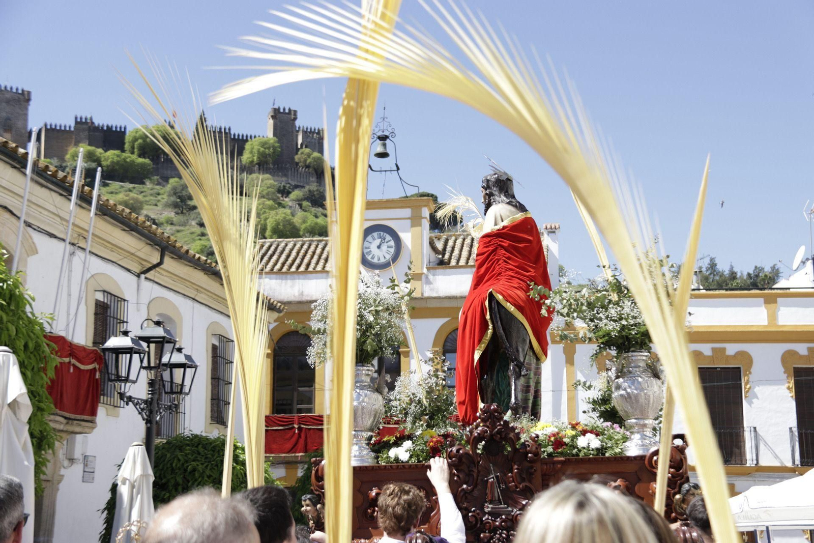 La procesión de la Borriquita en Almodóvar del Río, en imágenes