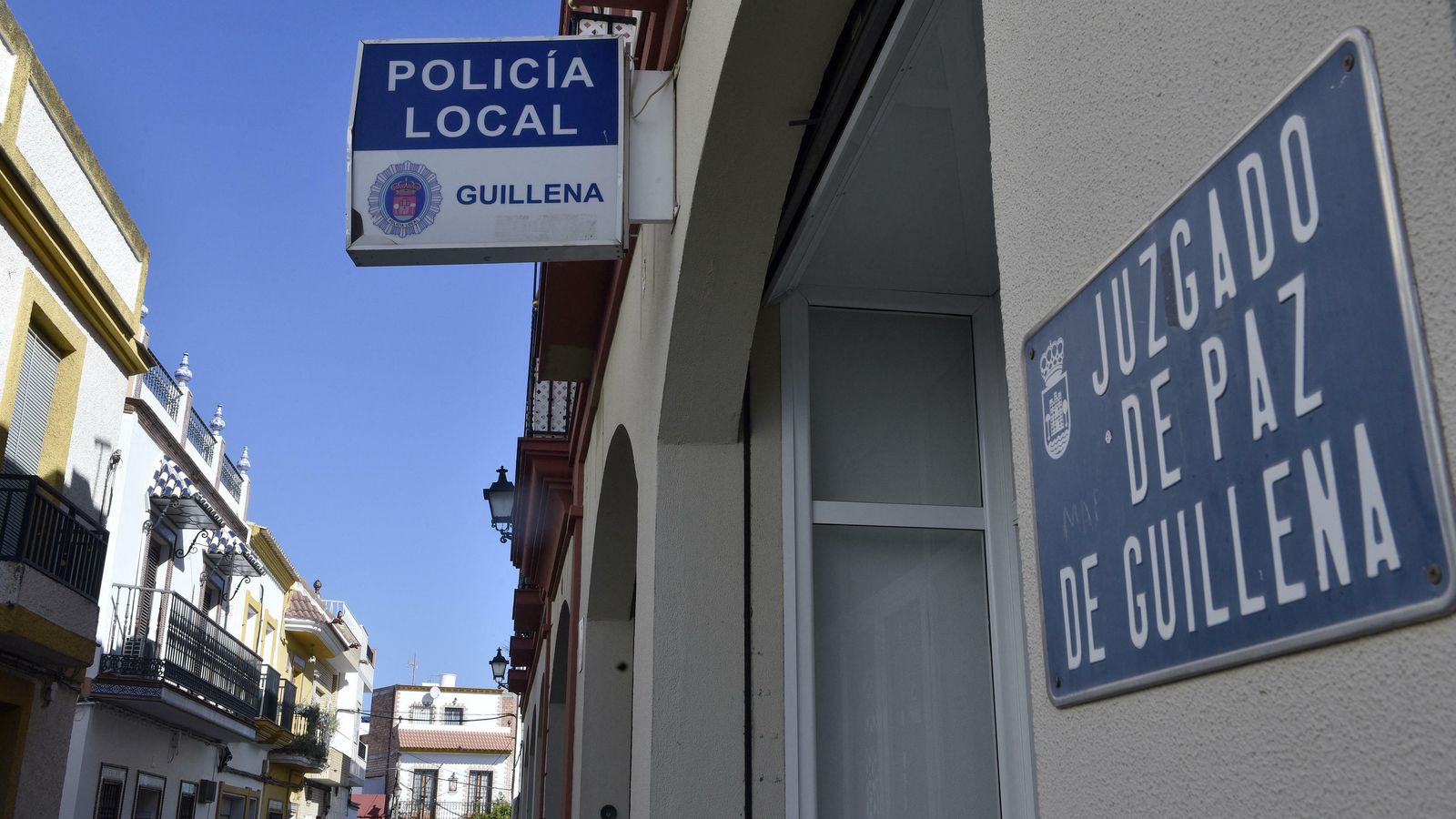 El juzgado de paz, también afectado.