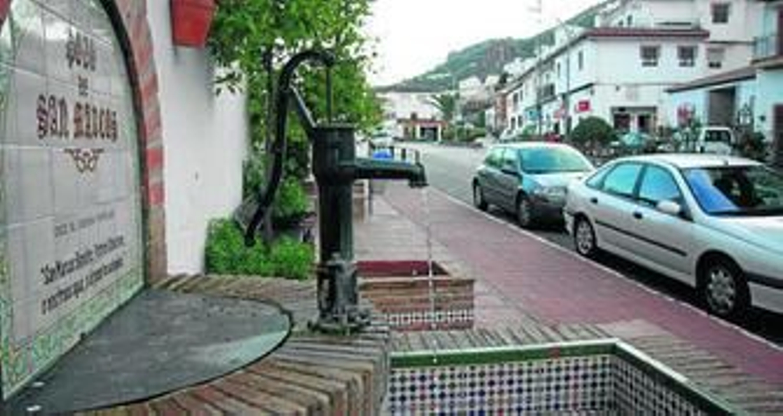 Una fuente de Benaoján, de la que ya se puede beber.