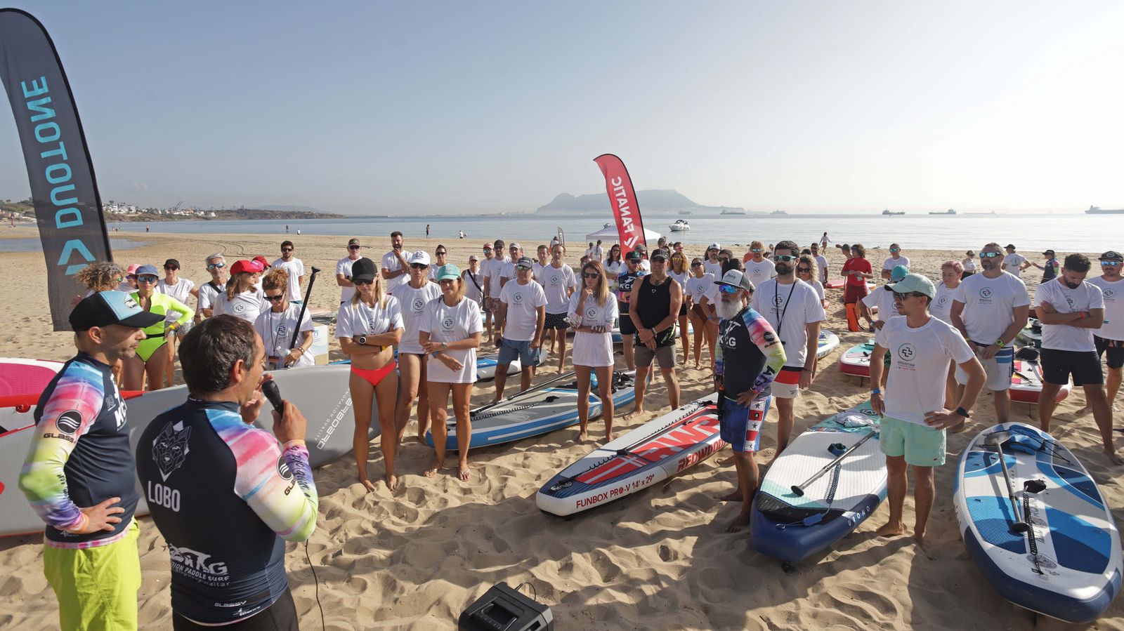 Fotos de la II concentración de paddel surf en la playa de Getares
