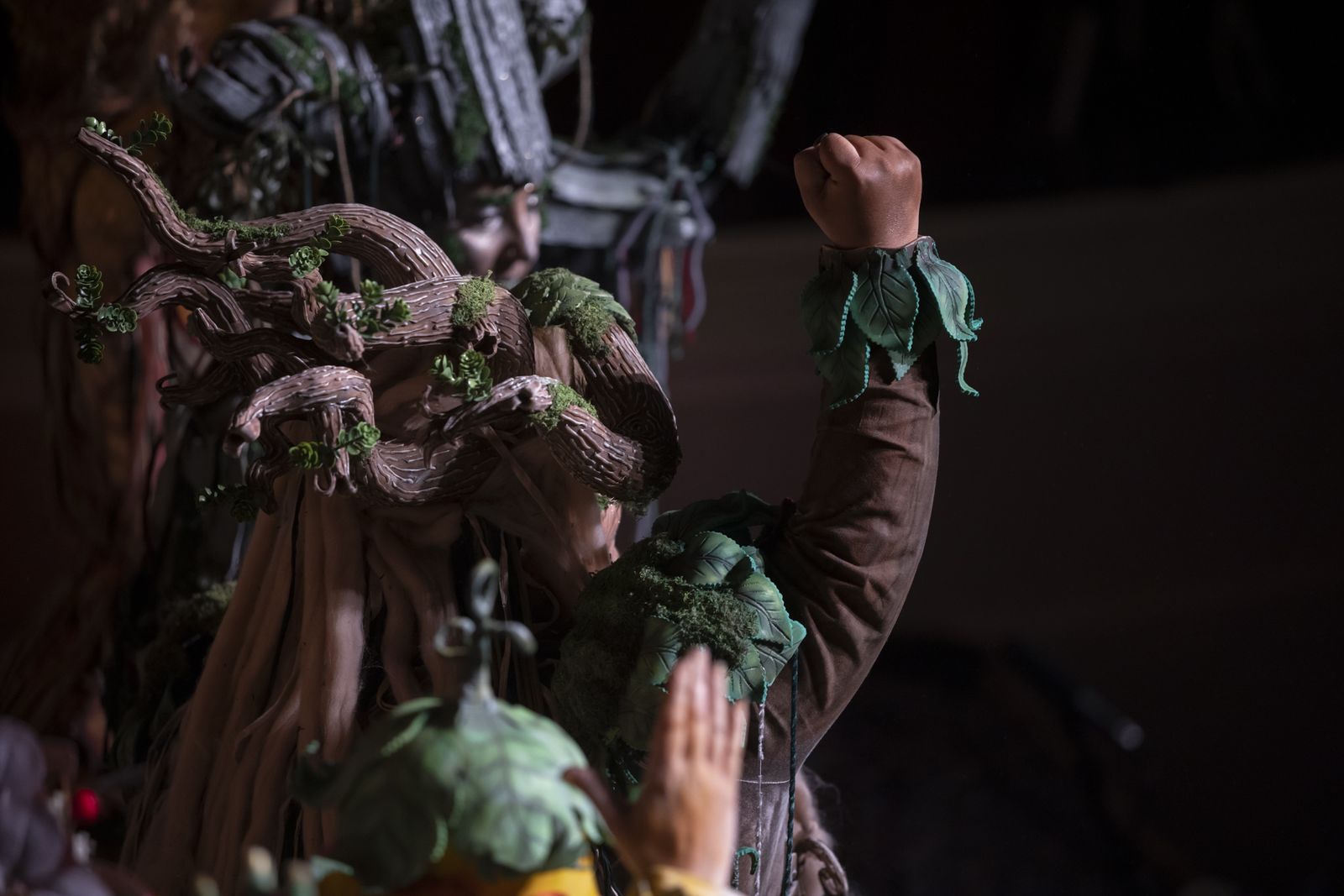 Imágenes de la actuación de la comparsa de Huelva "La vieja verde" en el Carnaval Colombino