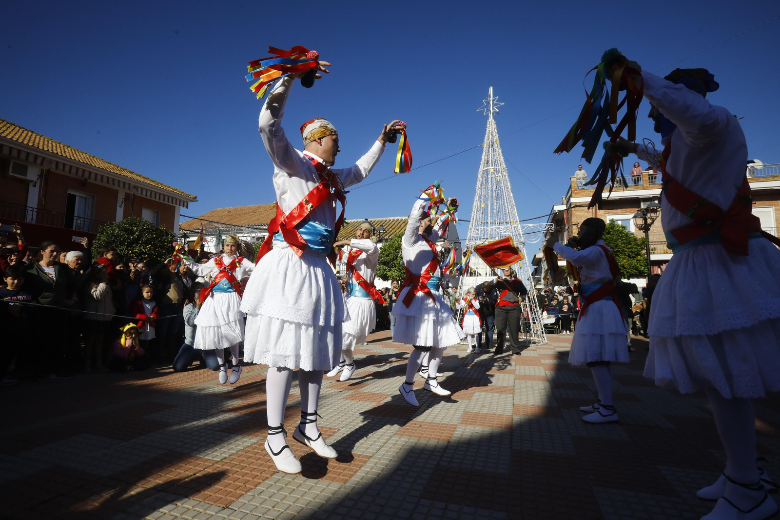 Las mejores fotografías de los tradicionales Danza de los locos y Baile del oso de Fuente Carreteros