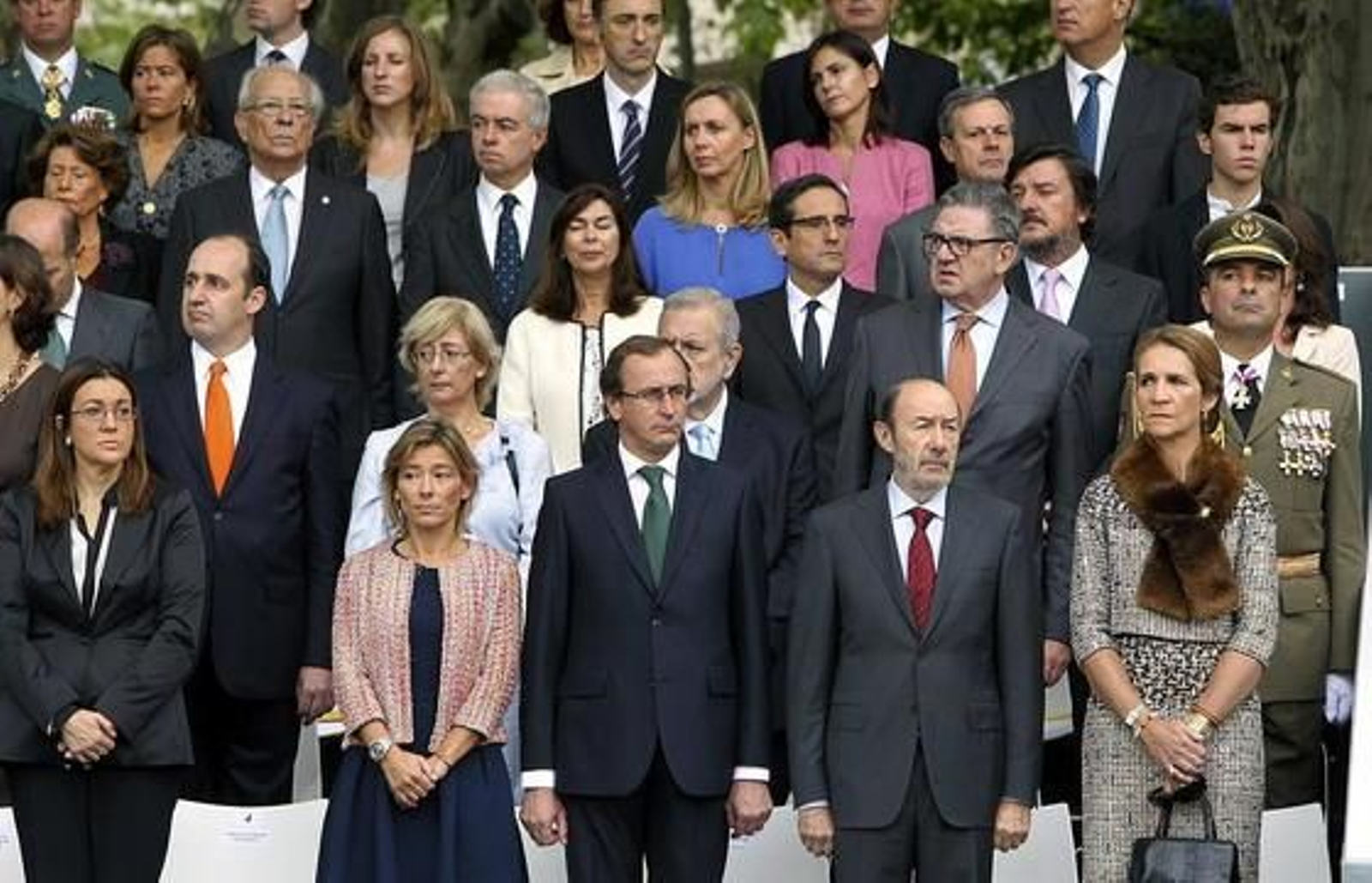 El Rey y la Familia Real presiden el desfile y las celebraciones de la Fiesta Nacional.

Foto: Efe