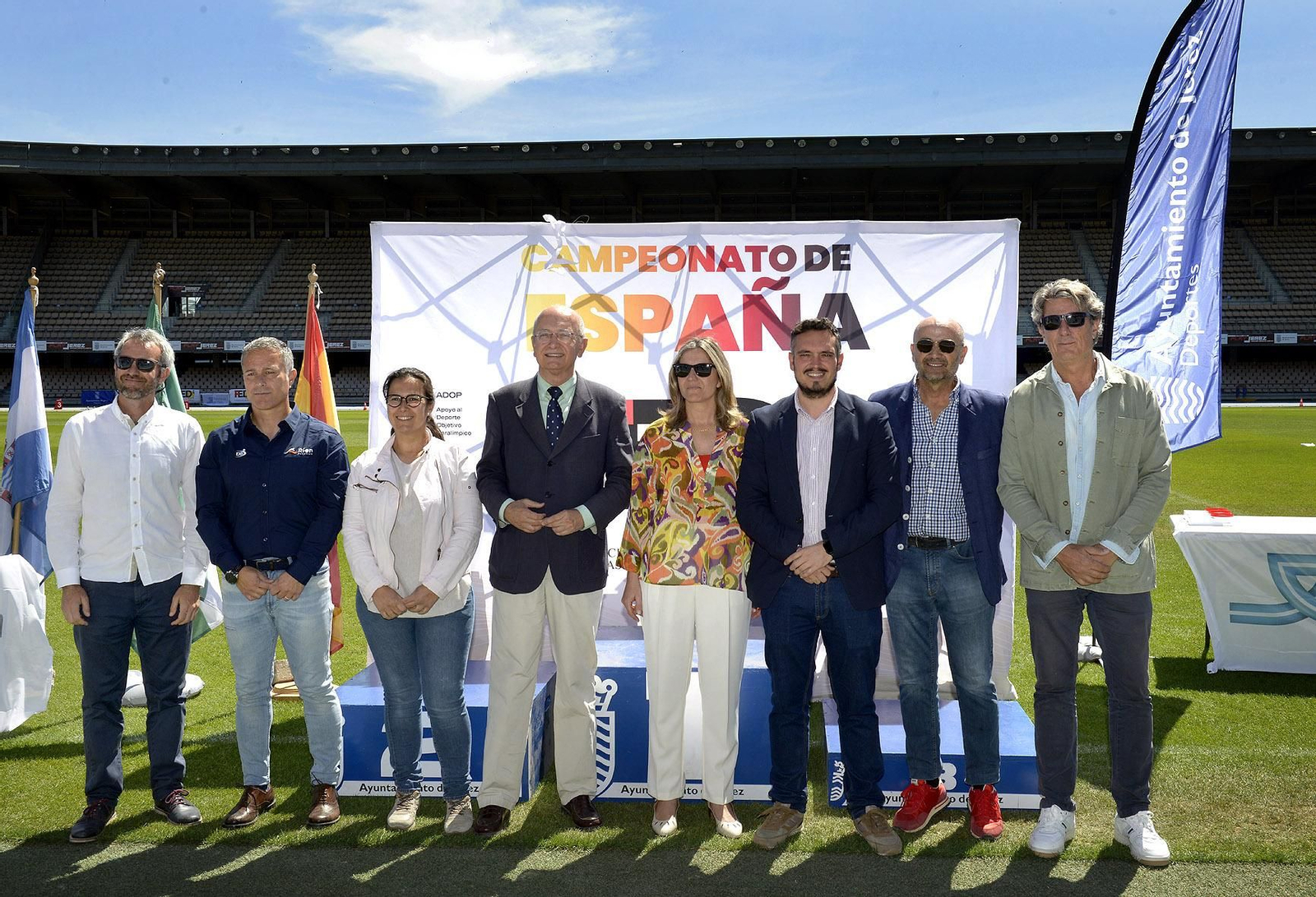 El delegado de Deportes, Jesús Alba, en Chapín con los organizadores del Campeonato. El delegado de Deportes, Jesús Alba, en Chapín con los organizadores del Campeonato.