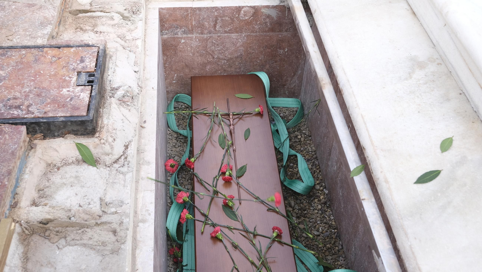 El regreso de los restos de los Coloraos a la Plaza Viaje, en imágenes