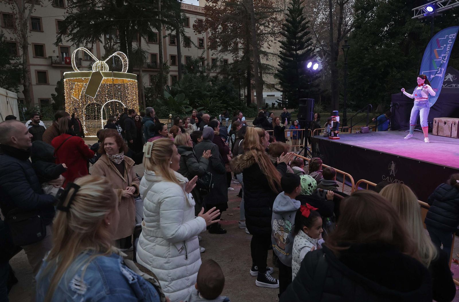 Las fotos del cantajuegos navideño en el Parque María Cristina de Algeciras