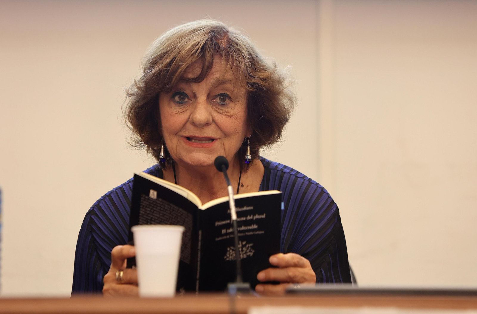 Ana Blandiana, en la Facultad de Filología de Sevilla.
