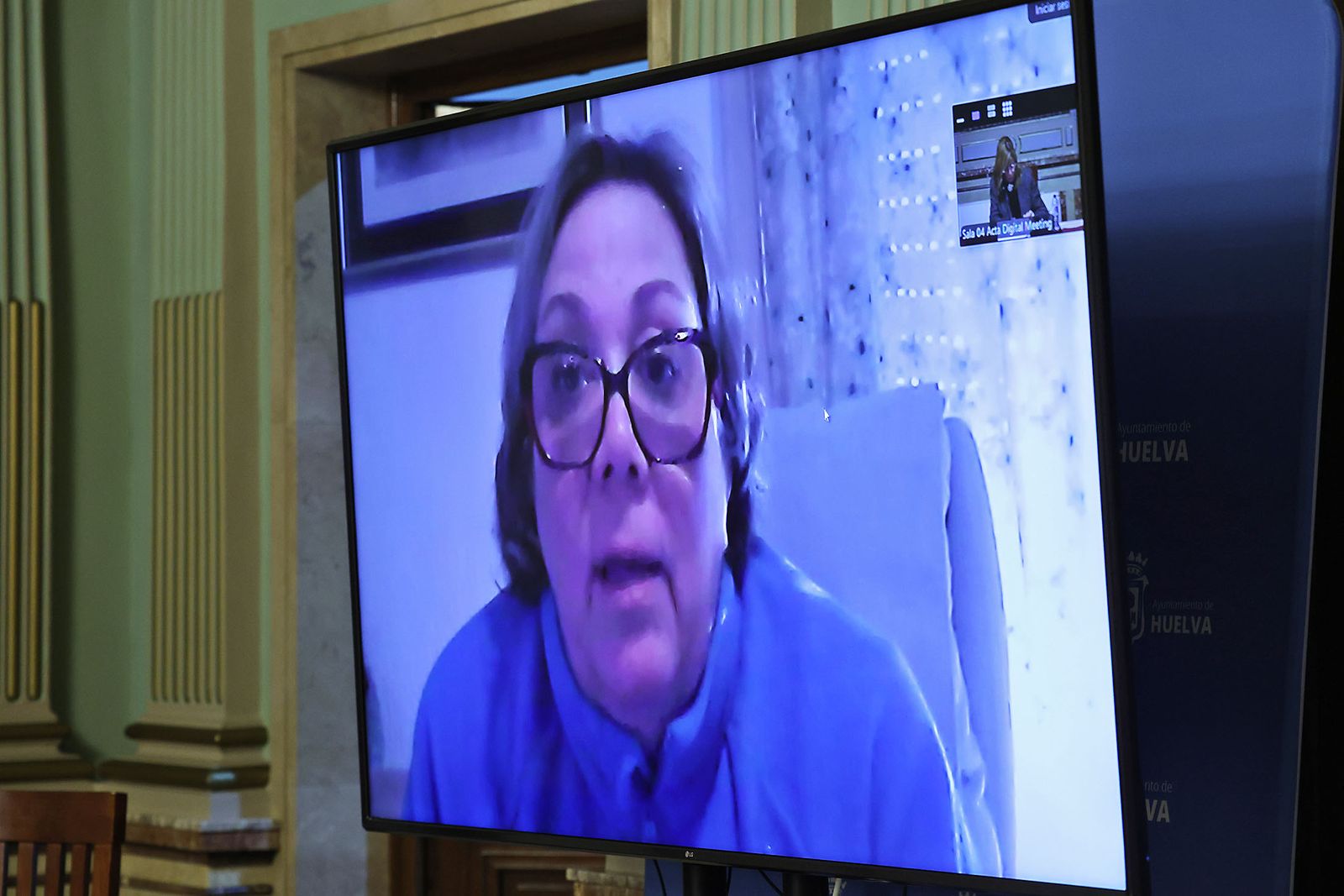 Las fotografías del pleno extraordinario en el Ayuntamiento de Huelva por la concesión de distinciones y honores de la Ciudad de Huelva