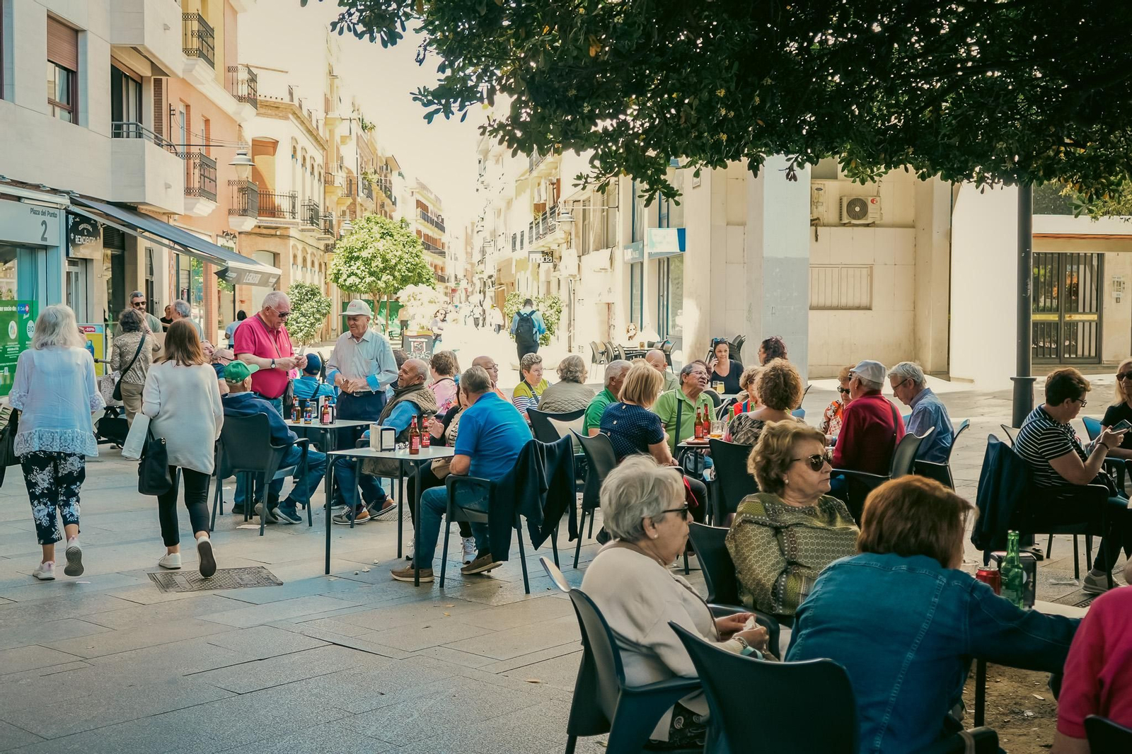 Así se vivió el apagón en las calles de Huelva, en imágenes