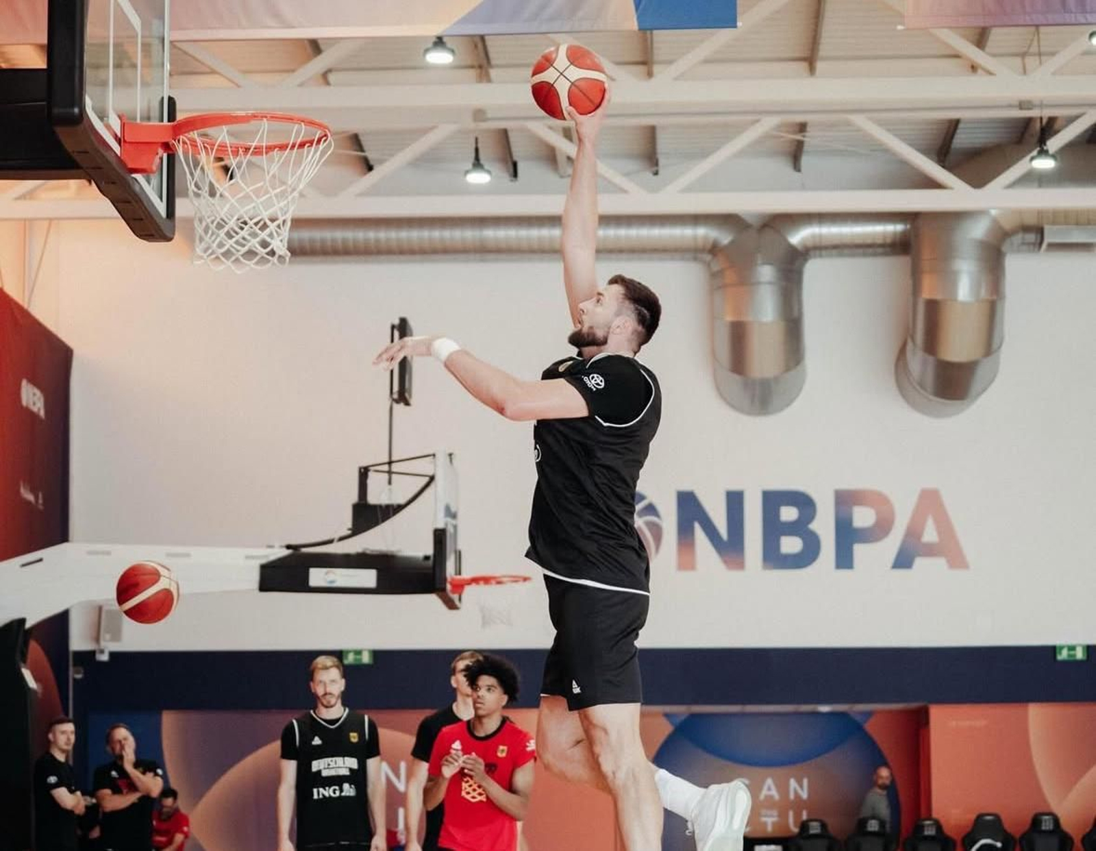 Alemania ya está en Málaga y se entrena en The Embassy