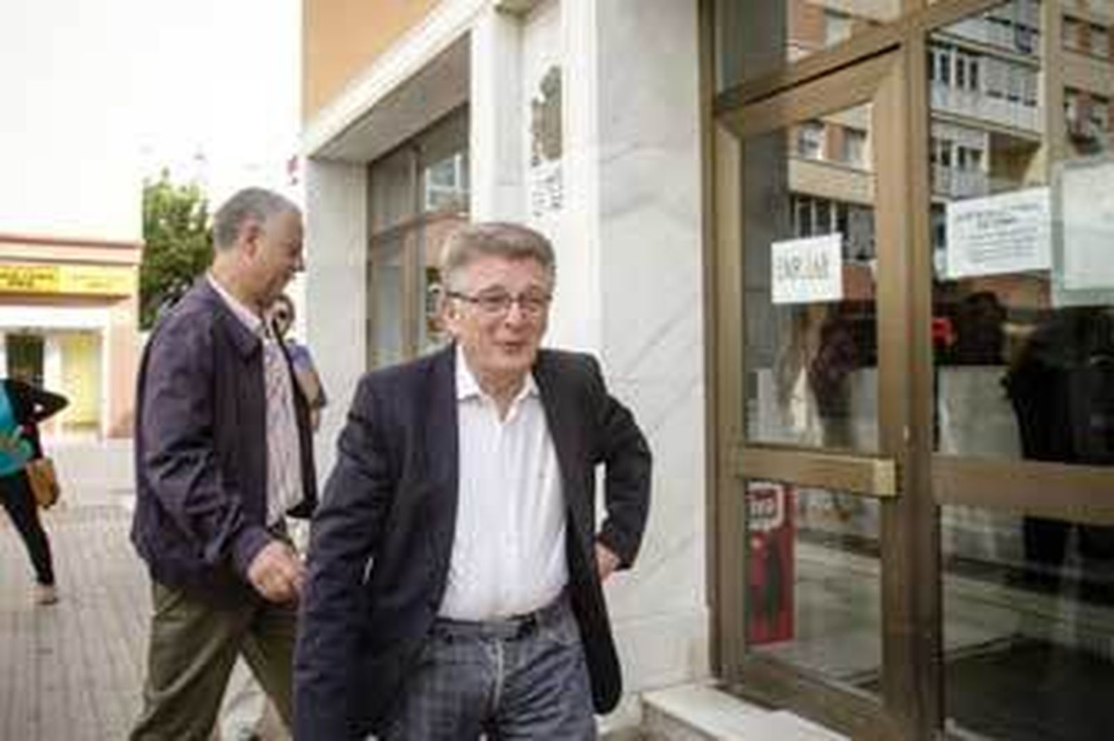 Francisco González Cabaña, ayer, a su llegada a los Juzgados de San José. /Lourdes de Vicente