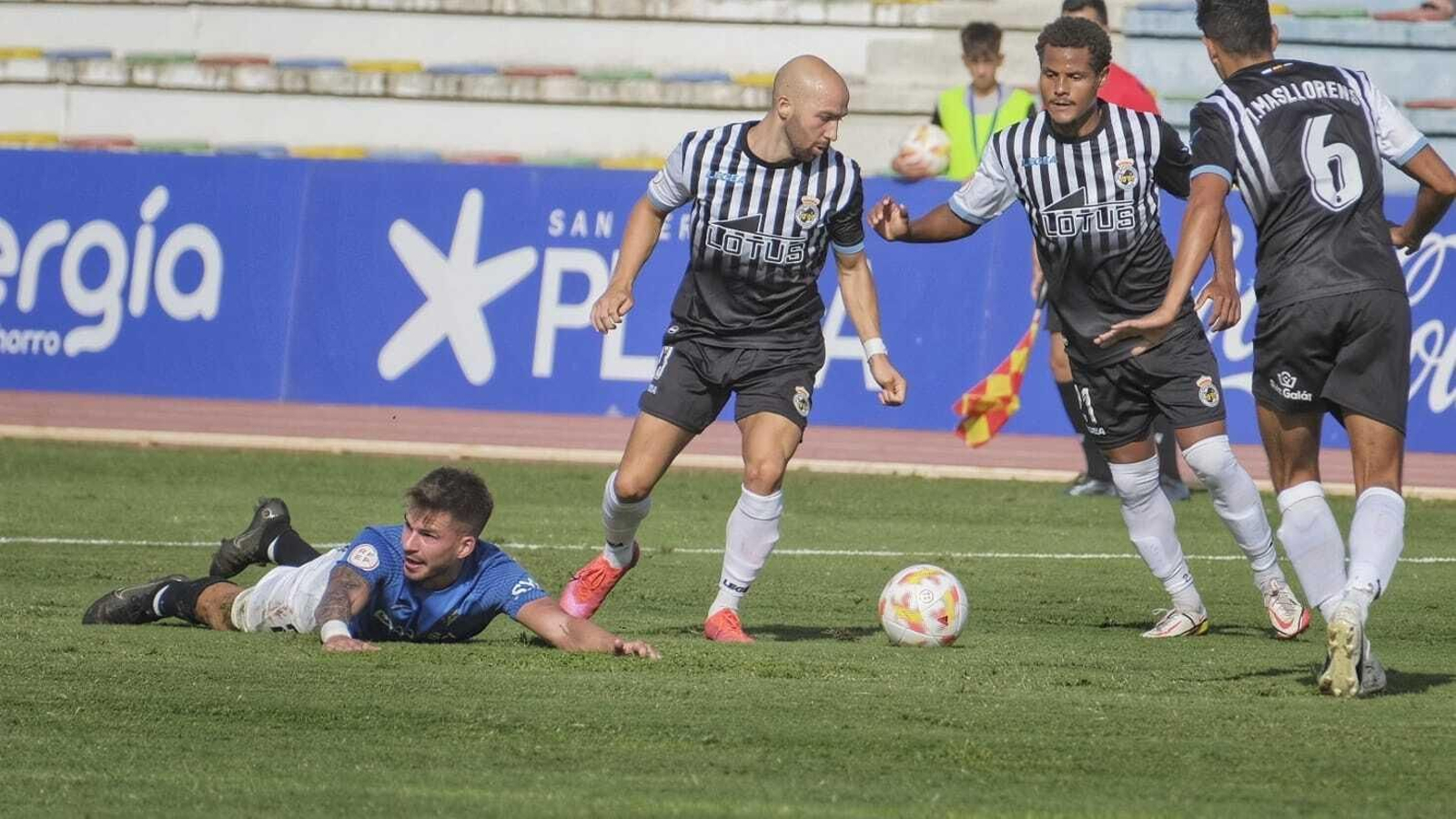 Las fotos de la derrota de la Balona en San Fernando (1-0)