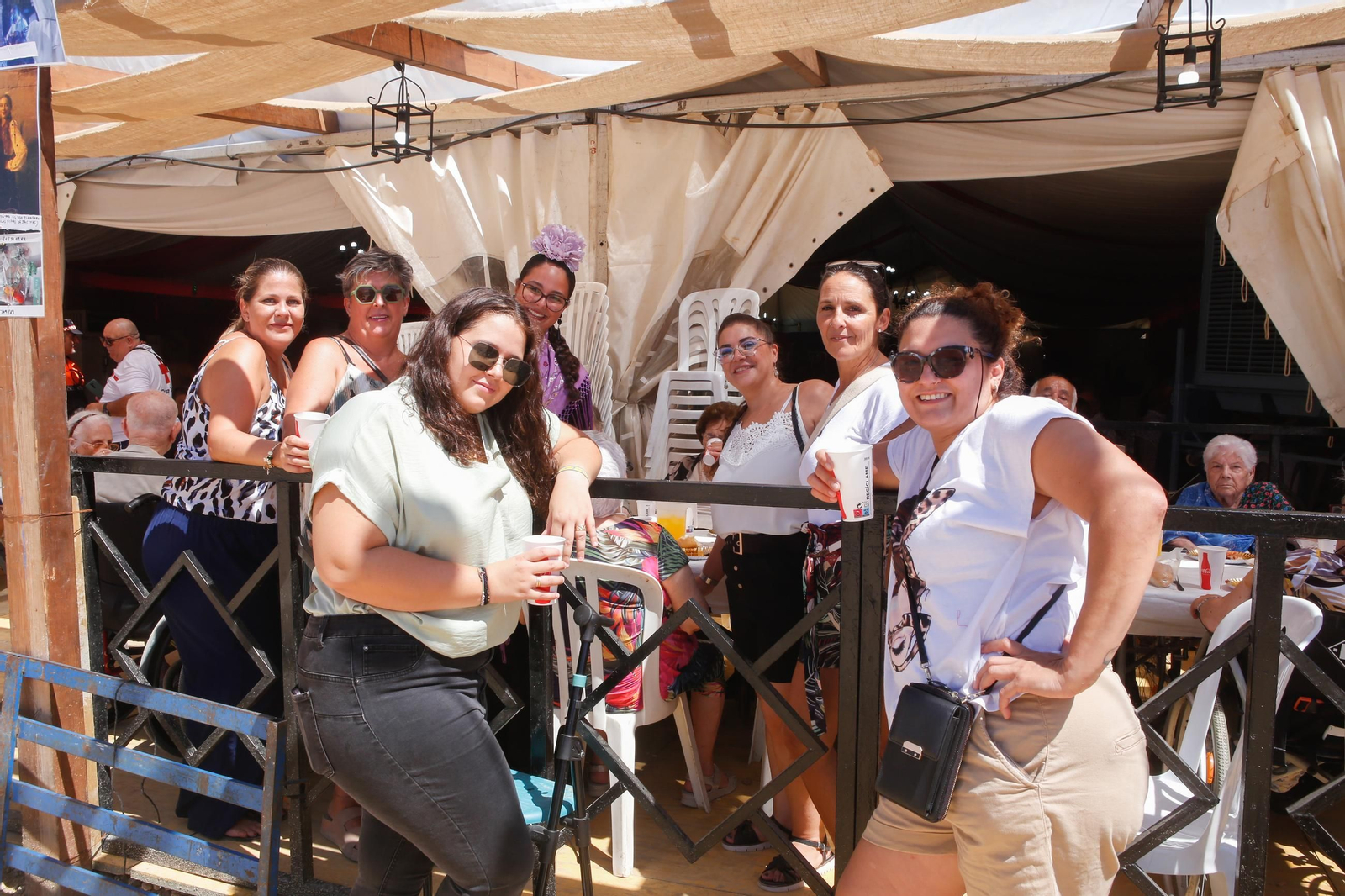 Búscate en las fotos del lunes en la Feria de Tarifa