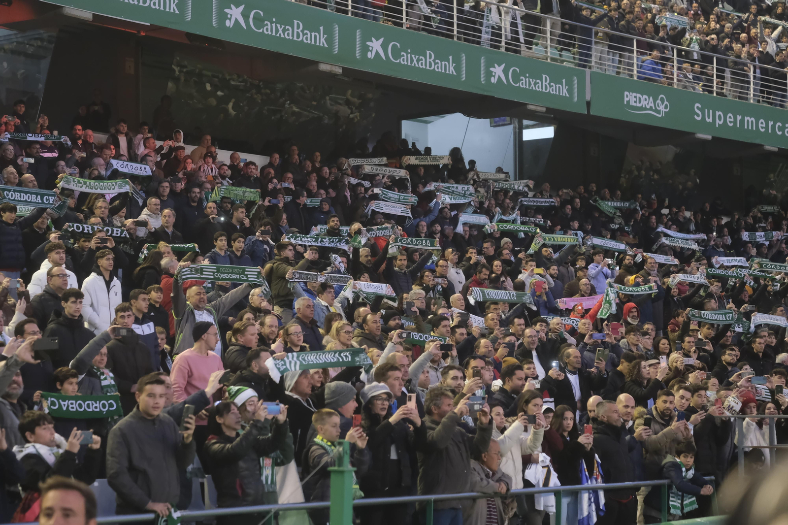 Córdoba CF - Real Madrid Castilla: Las fotos del ambiente en El Arcángel Córdoba CF - Real Madrid Castilla: Las fotos del ambiente en El Arcángel