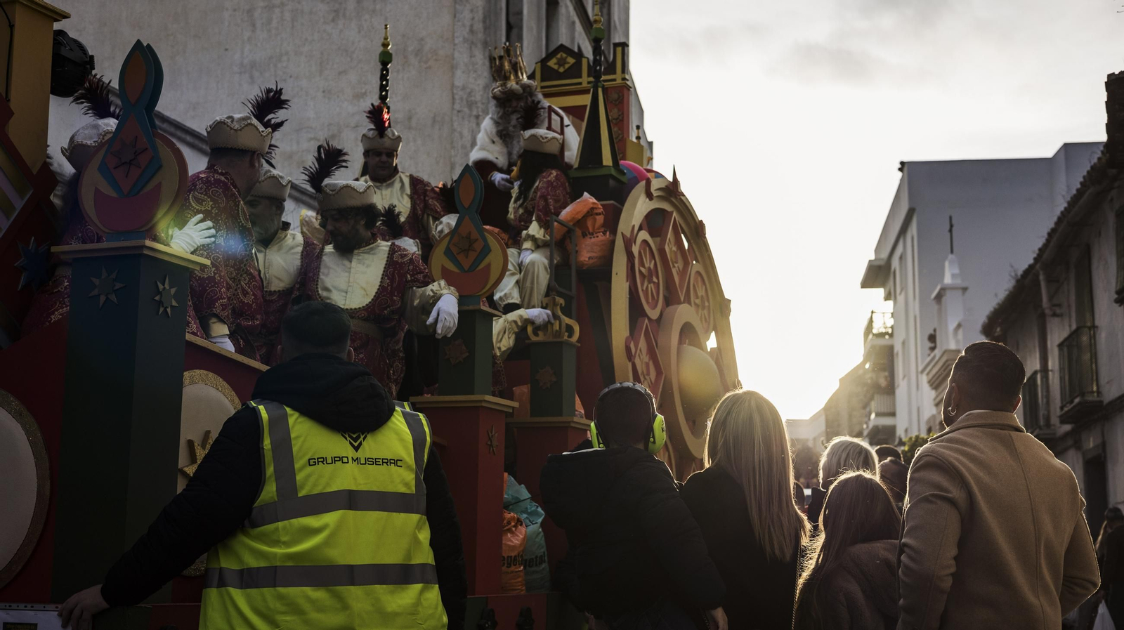 Búscate en la Cabalgata de los Reyes Magos de Jerez 2025