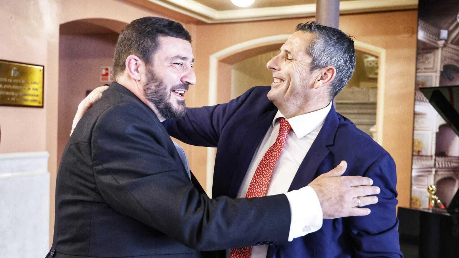 Todas las imágenes del Pregón de Fernando Díaz de la Semana Santa de Cádiz 2024