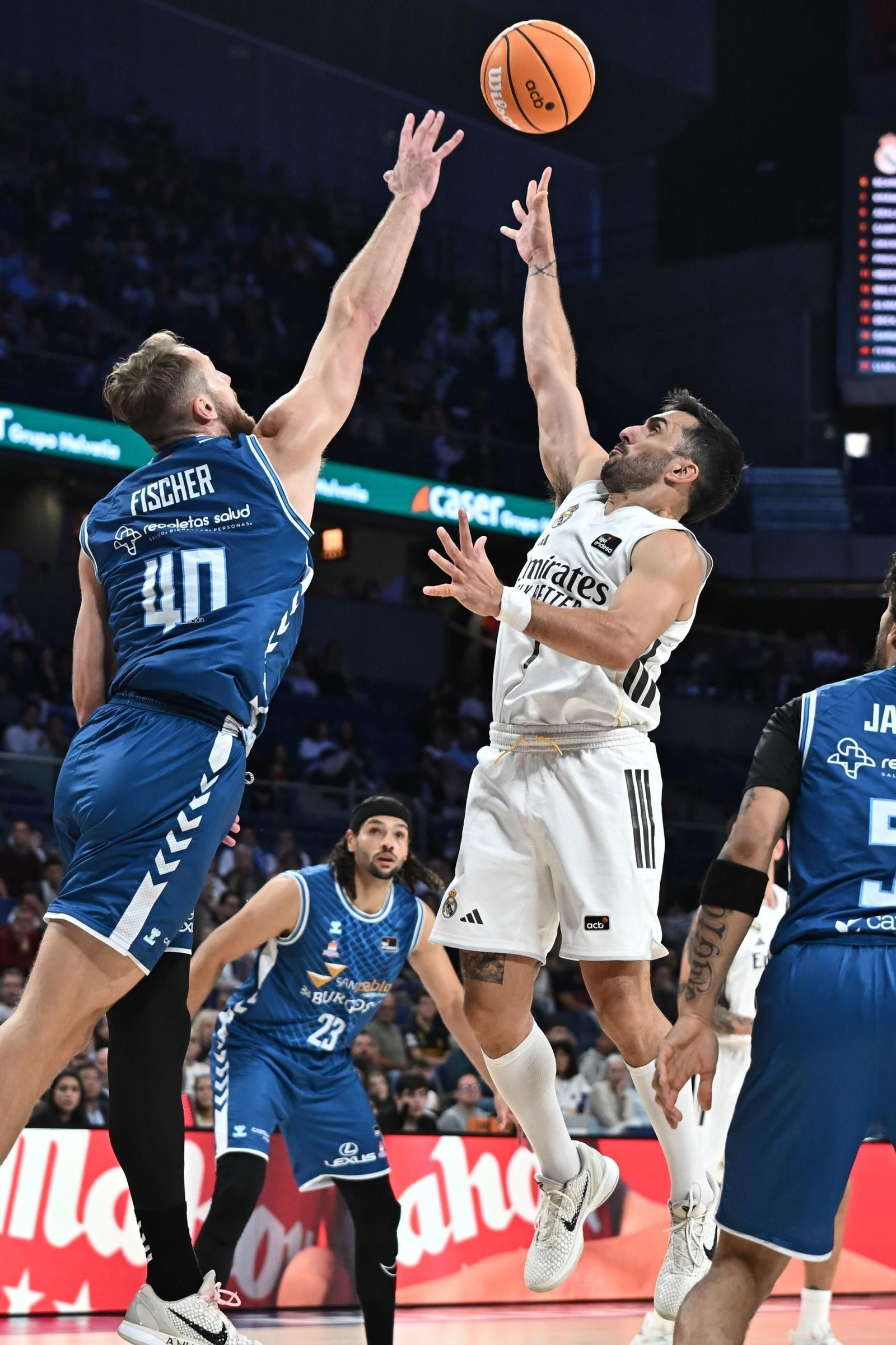 Yannick Nzosa, siete puntos en siete minutos ante el Real Madrid