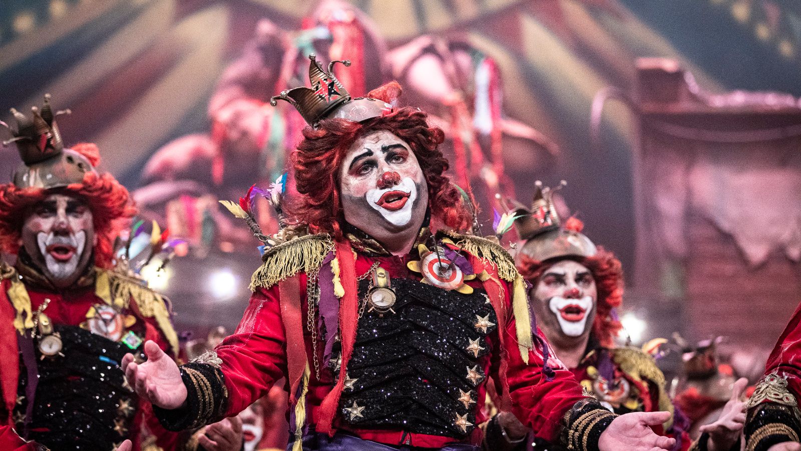 Búscate entre las mejores imágenes de la primera sesión de semifinales del COAC 2025