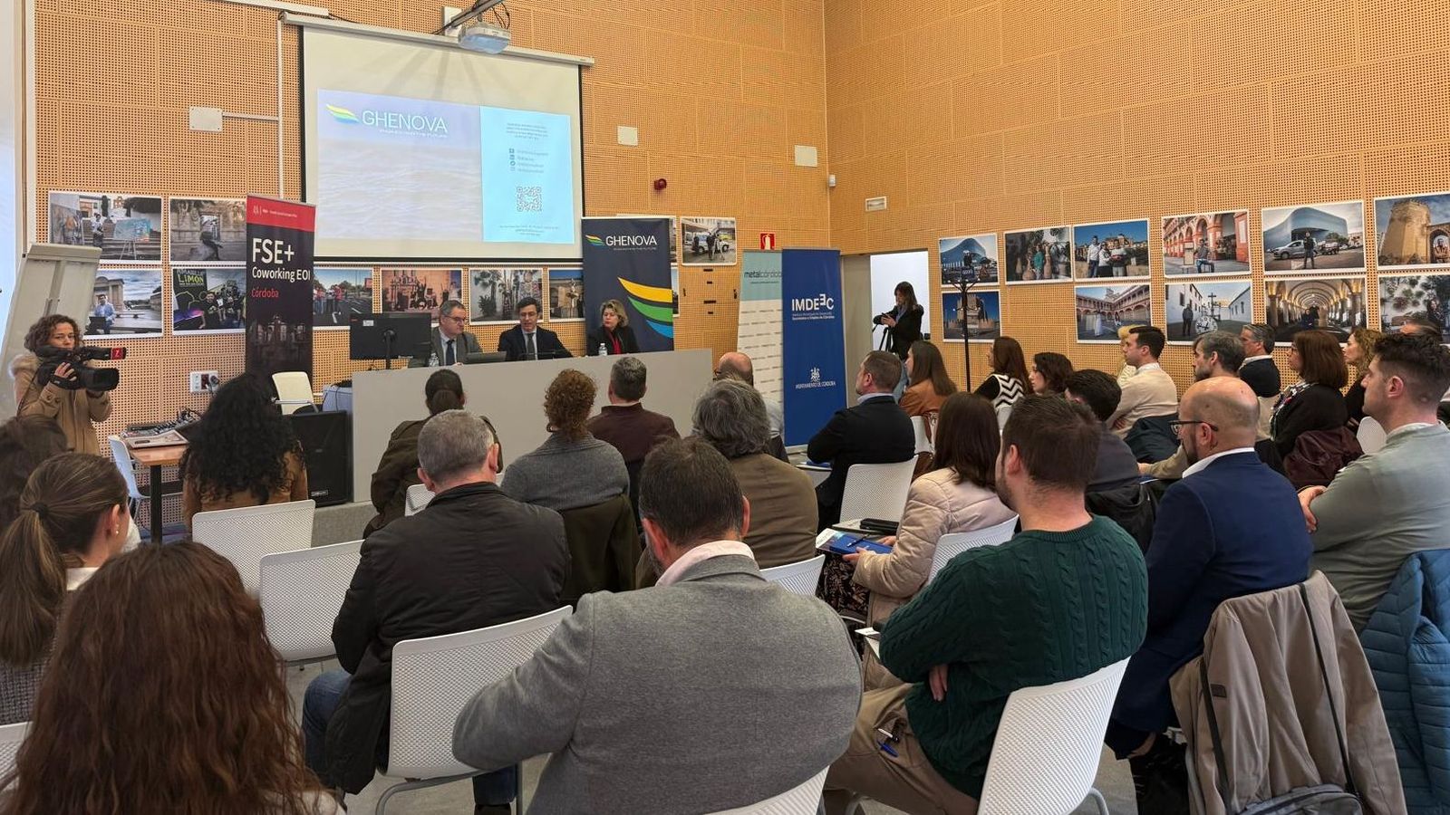 Imagen del acto de presentación de Ghenova a la industria cordobesa.