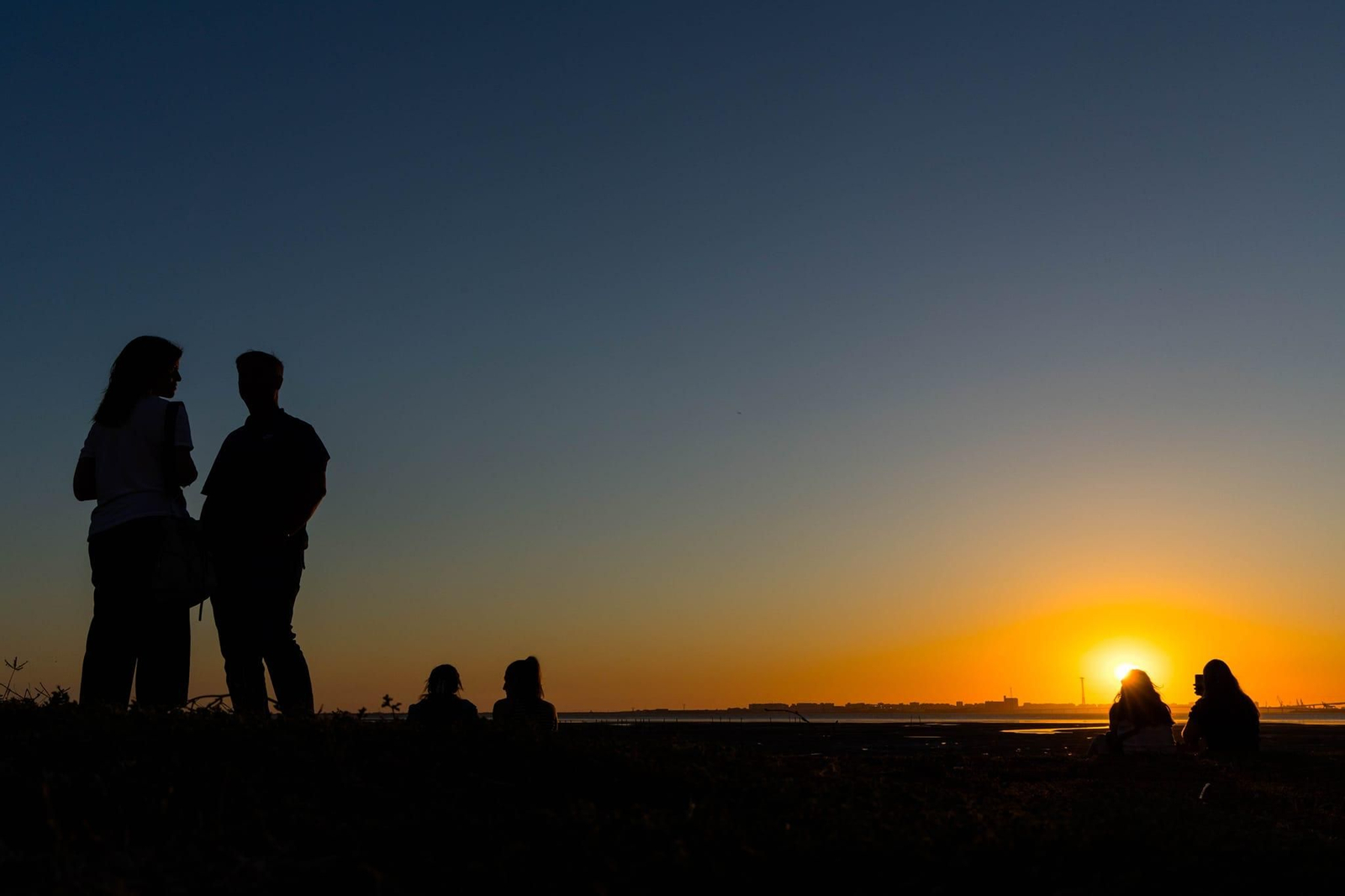Atardecer en la playa de La Casería, en una imagen tomada la semana pasada durante la Feria de San Juan.