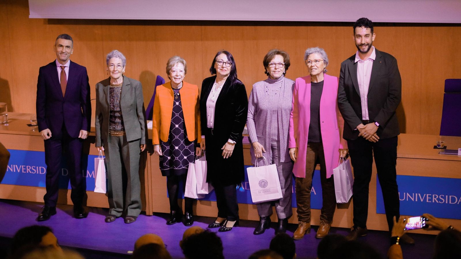 Homenaje a ‘Las chicas de la Bola' en la Facultad de Ciencias de la Salud.