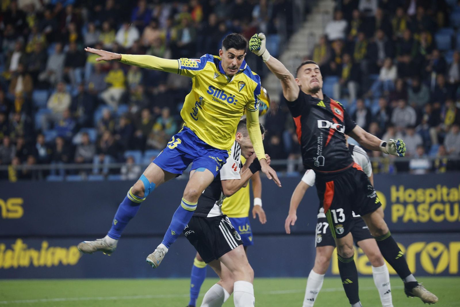 Las imágenes del partido de fútbol Cádiz CF - Burgos