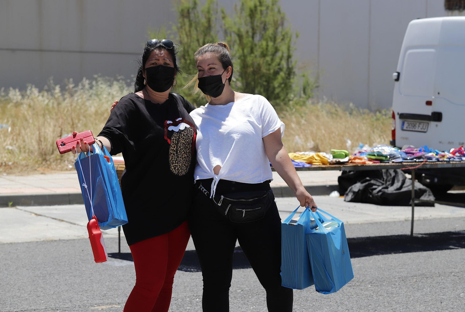 Imágenes del Mercadillo de Huelva en su nueva ubicación