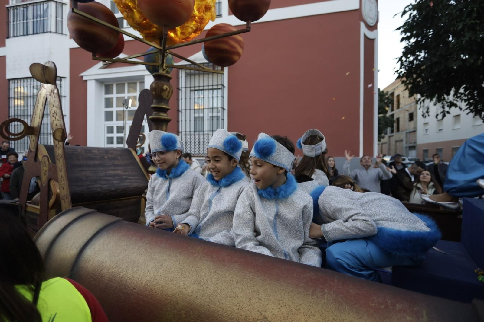 La cabalgata los Reyes Magos de Chiclana, en imágenes