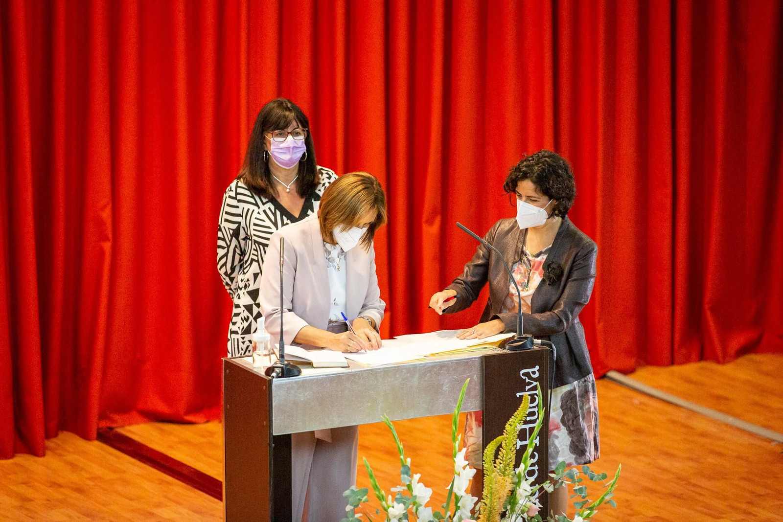 Imágenes de la toma de posesión del equipo de gobierno de la UHU