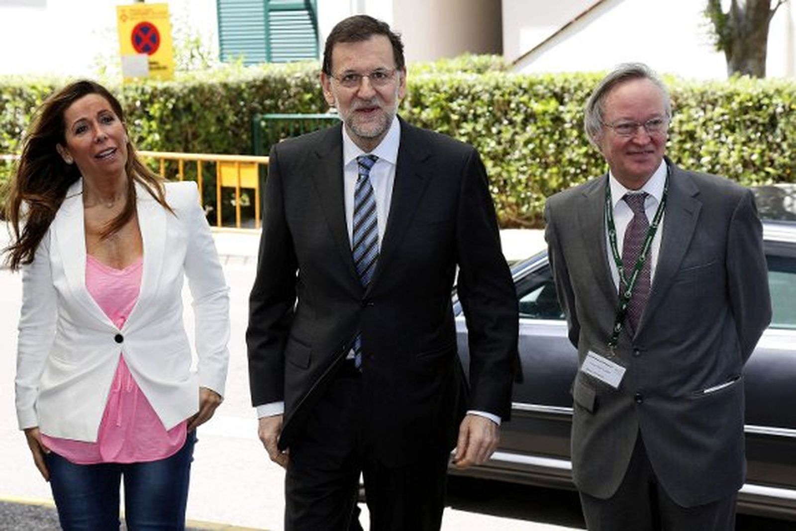 Rajoy avanza que las cifras de paro de mayo serán "claramente esperanzadoras"