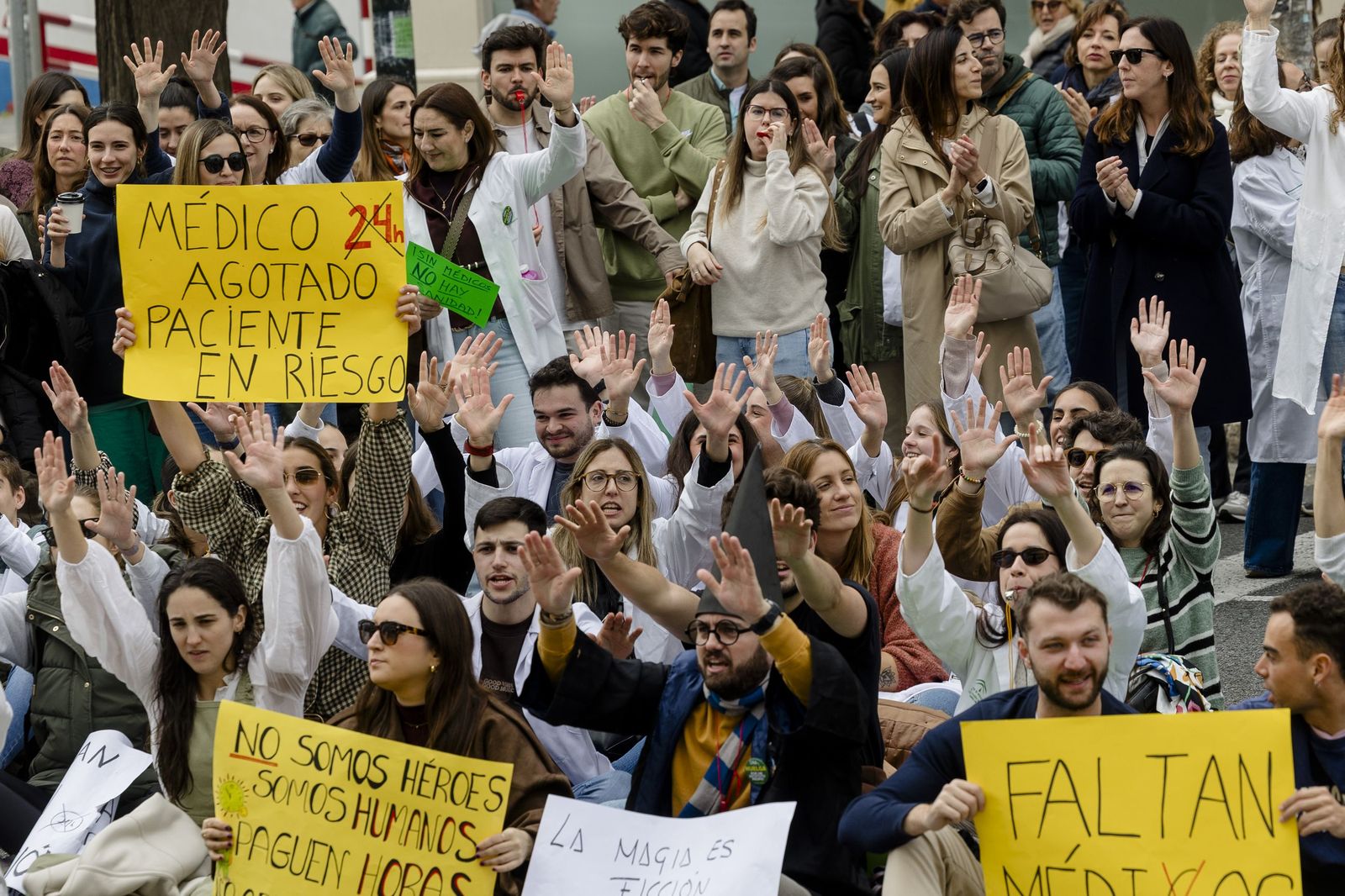 Las imágenes de la manifestación de médicos en Cádiz