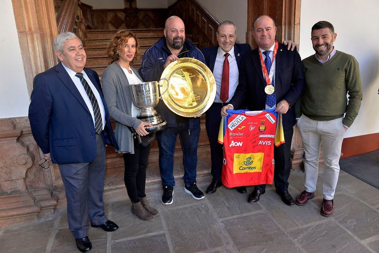 El título europeo de los 'Hispanos' visitó Antequera