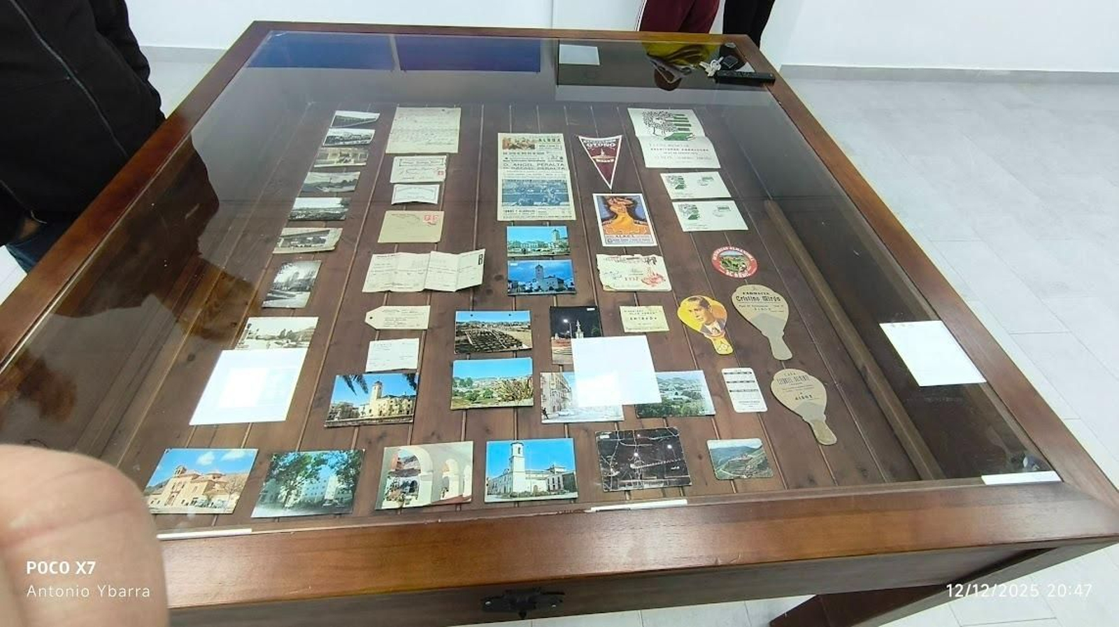 Vecinos del Almanzora se reúnen en Albox para disfrutar del arte de Miguel Romero