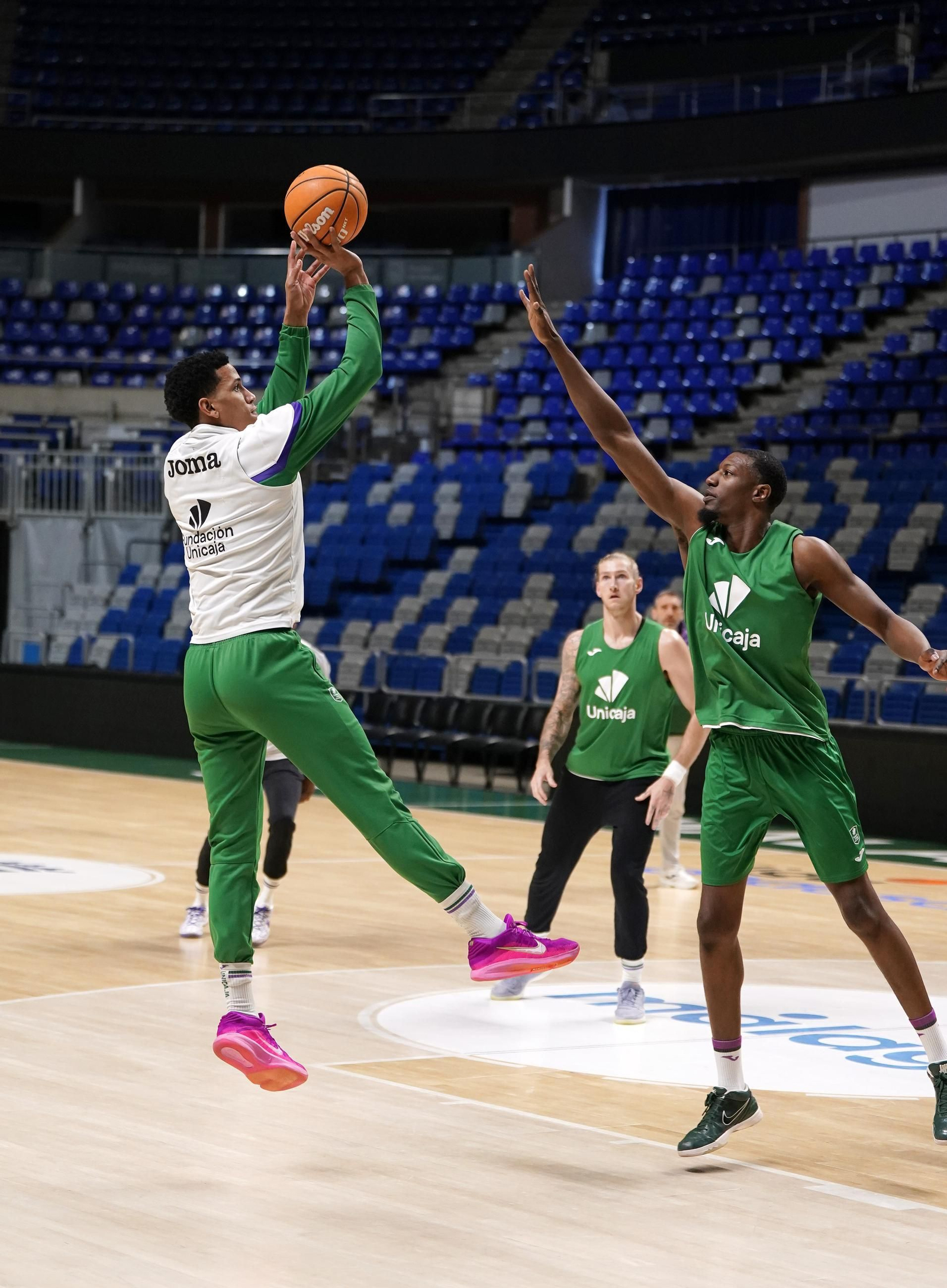 El Unicaja afina la preparación para el Baskonia