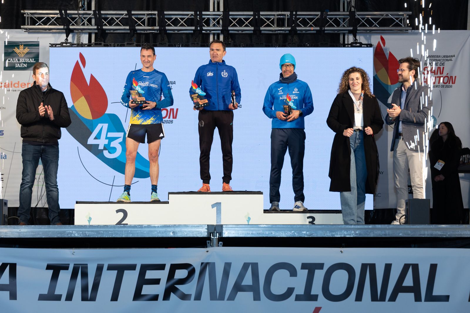 En imágenes: entrega de trofeos de todas las categorías de la Carrera de San Antón 2026